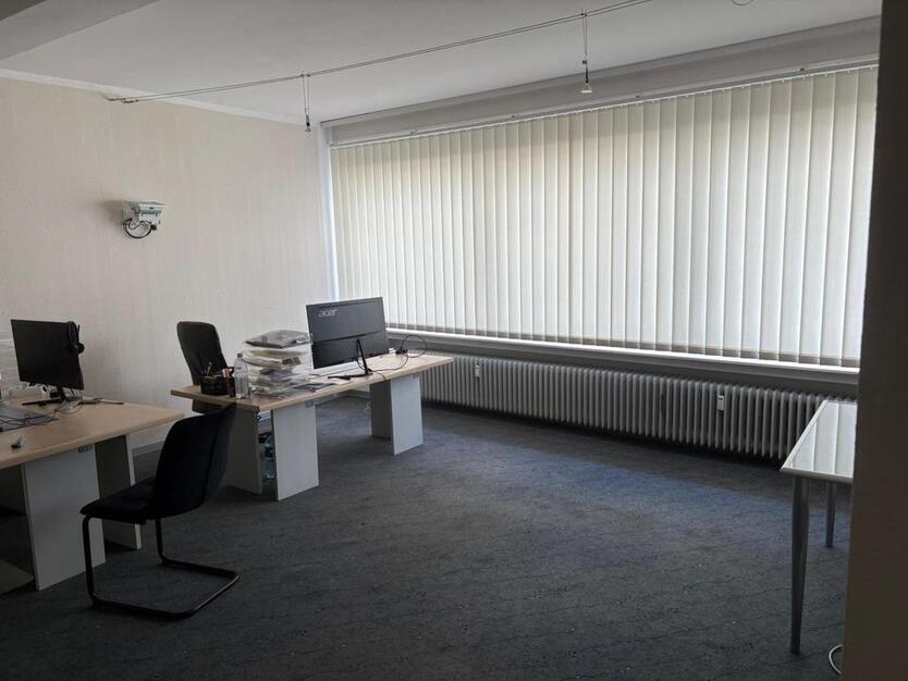 44 qm Büro-Gewerbeeinheit mit Lagerfläche zu vermieten