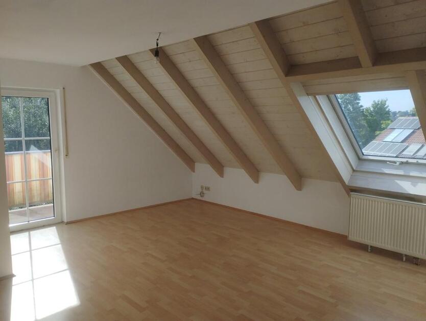 2-Zimmer-DG-Wohnung mit Balkon (Markise) in Werneck AB SOFORT