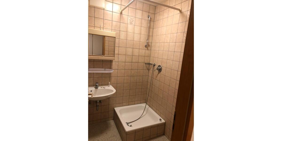 Etagenwohnung Scheer - 1 Zimmer, 37 m&sup2;, 450&euro; | Angebot:25875378