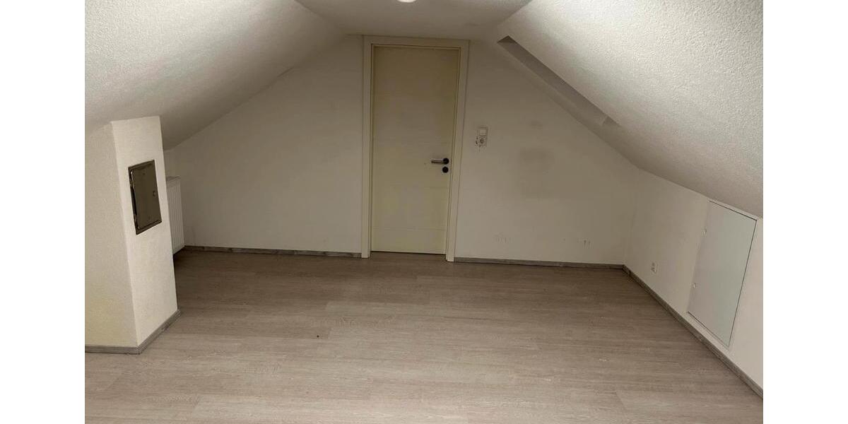 Dachgeschoßwohnung Tuttlingen - 1 Zimmer, 35 m&sup2;, 480&euro; | Angebot:25993679