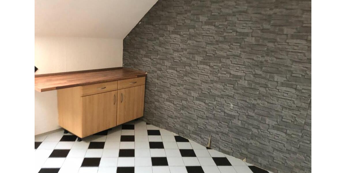 Dachgeschoßwohnung Uffenheim - 3 Zimmer, 120 m&sup2;, 950&euro; | Angebot:26553411