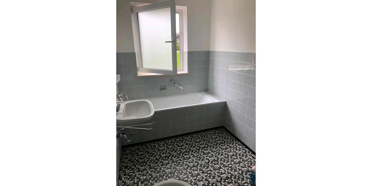 Etagenwohnung Rotthalmünster - 4.5 Zimmer, 88 m&sup2;, 650&euro; | Angebot:25298392