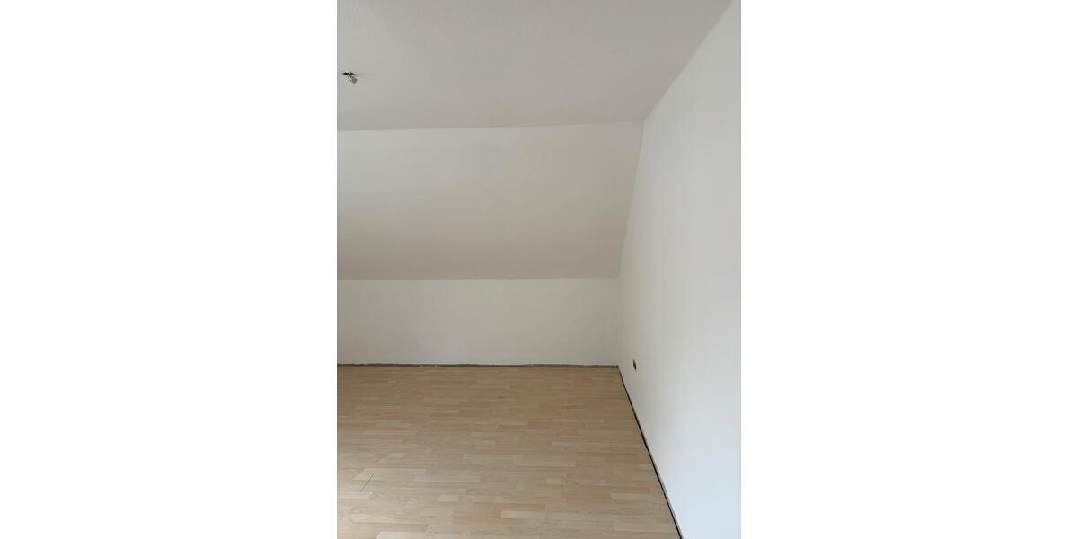 Dachgeschoßwohnung Rietberg - 3 Zimmer, 95 m&sup2;, 900&euro; | Angebot:26235790