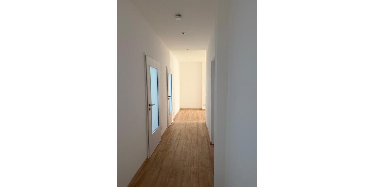 Etagenwohnung Großrudestedt - 5 Zimmer, 140 m&sup2;, 1.800&euro; | Angebot:24715811