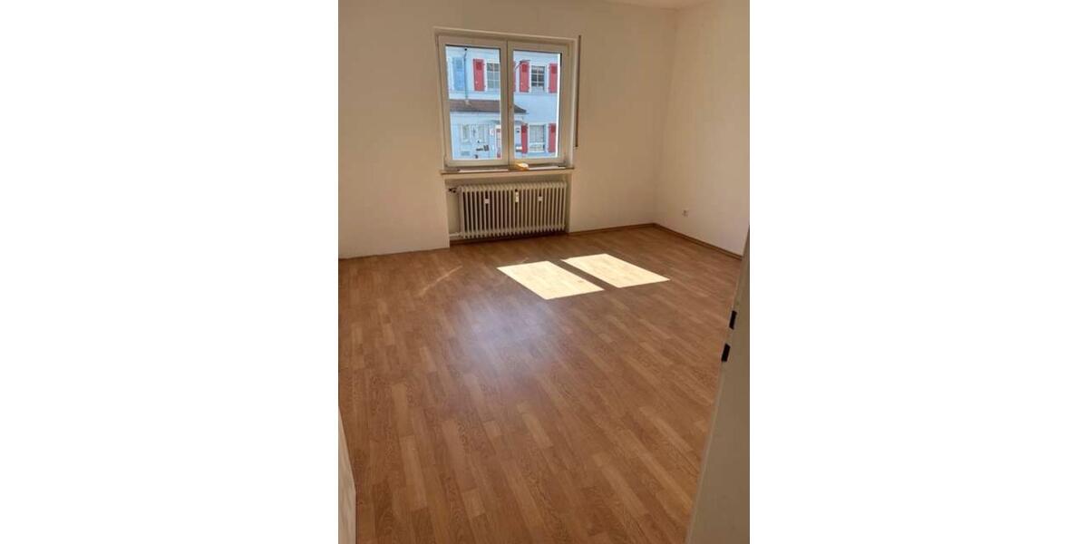 Etagenwohnung Butzbach - 4 Zimmer, 86 m&sup2;, 1.000&euro; | Angebot:25929752