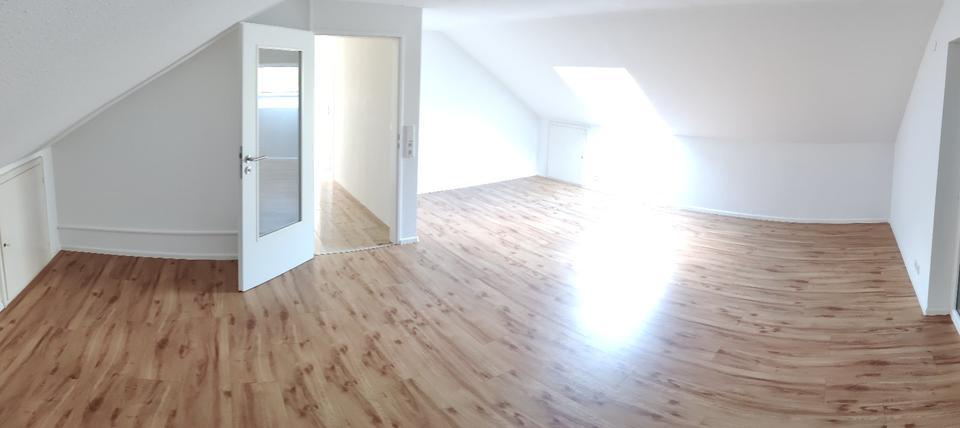 3 Zimmer DG-Wohnung Küche Balkon Stellplatz Keller Miete