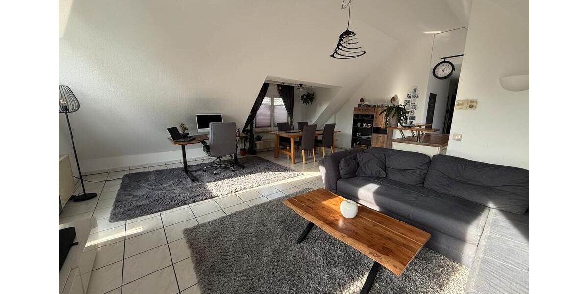 Dachgeschoßwohnung Bergisch Gladbach - 2 Zimmer, 80 m&sup2;, 1.230&euro; | Angebot:26535391