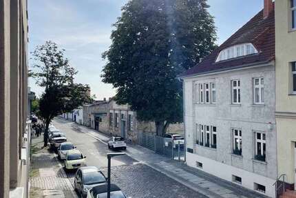 Wohnung zum Mieten in Halle 460 € 61.68 m²