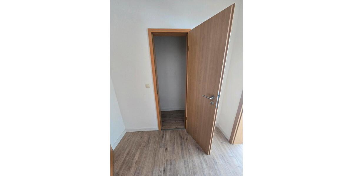 Etagenwohnung Burg - 1 Zimmer, 42 m&sup2;, 305&euro; | Angebot:26355966