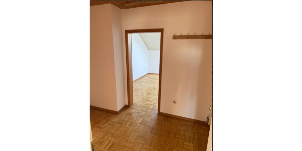 Dachgeschoßwohnung Vellmar - 3 Zimmer, 92 m&sup2;, 750&euro; | Angebot:24568923