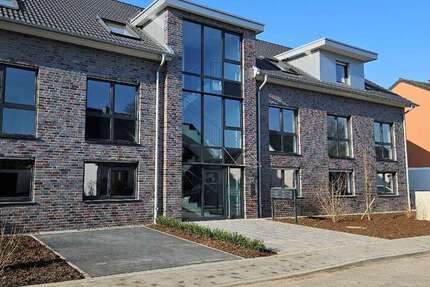 Wohnung zum Mieten in Mönchengladbach 1.176 € 98 m² 4 zimmer