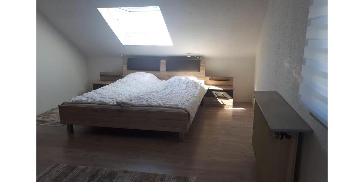 Dachgeschoßwohnung Schmelz - 4 Zimmer, 86 m&sup2;, 1.000&euro; | Angebot:25986605