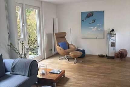 Haus Stuttgart Feuerbach - 5 Zimmer, 196 m&sup2;, 2.800&euro; | Angebot:25903719