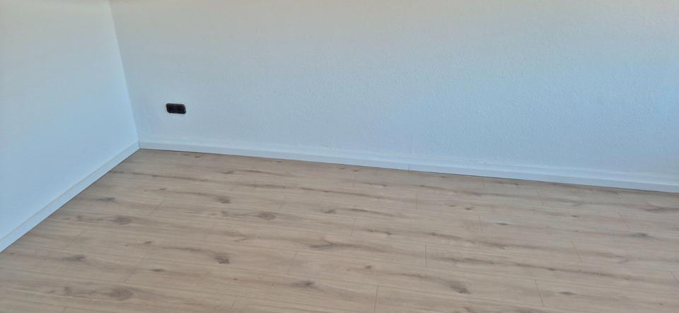 Dachgeschoßwohnung Hude (Oldenburg) - 3 Zimmer, 98 m&sup2;, 900&euro; | Angebot:26433484