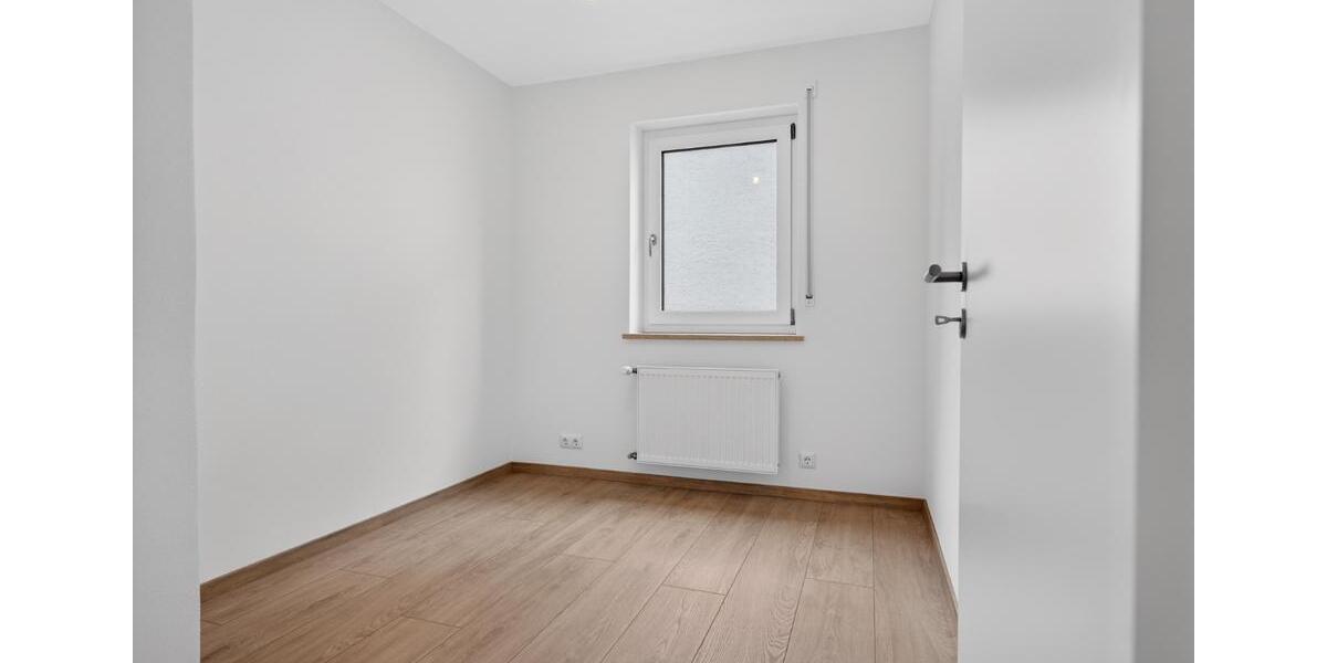 Hochparterre Zandt - 4 Zimmer, 102 m&sup2;, 820&euro; | Angebot:25931429