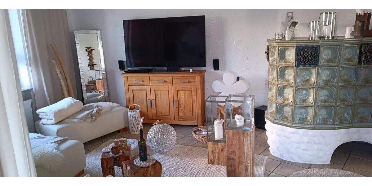 Etagenwohnung Neunkirchen Innenstadt - 3 Zimmer, 120 m&sup2;, 900&euro; | Angebot:25665458