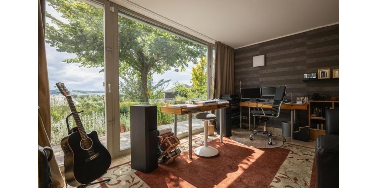 Einfamilienhaus Radebeul - 5 Zimmer, 240 m&sup2;, 2.950&euro; | Angebot:24526213