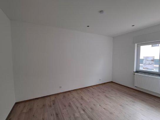 Etagenwohnung Mespelbrunn - 4 Zimmer, 105 m&sup2;, 830&euro; | Angebot:26234782