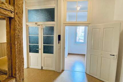 Zentrales Wohnen mit Charme: 4-Zimmer-Altbauwohnung in Coburg inkl. EBK 4 zimmer