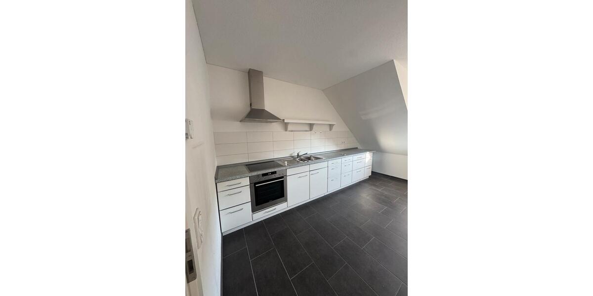 Dachgeschoßwohnung Bad Oeynhausen Rehme - 2 Zimmer, 80 m&sup2;, 820&euro; | Angebot:26297454