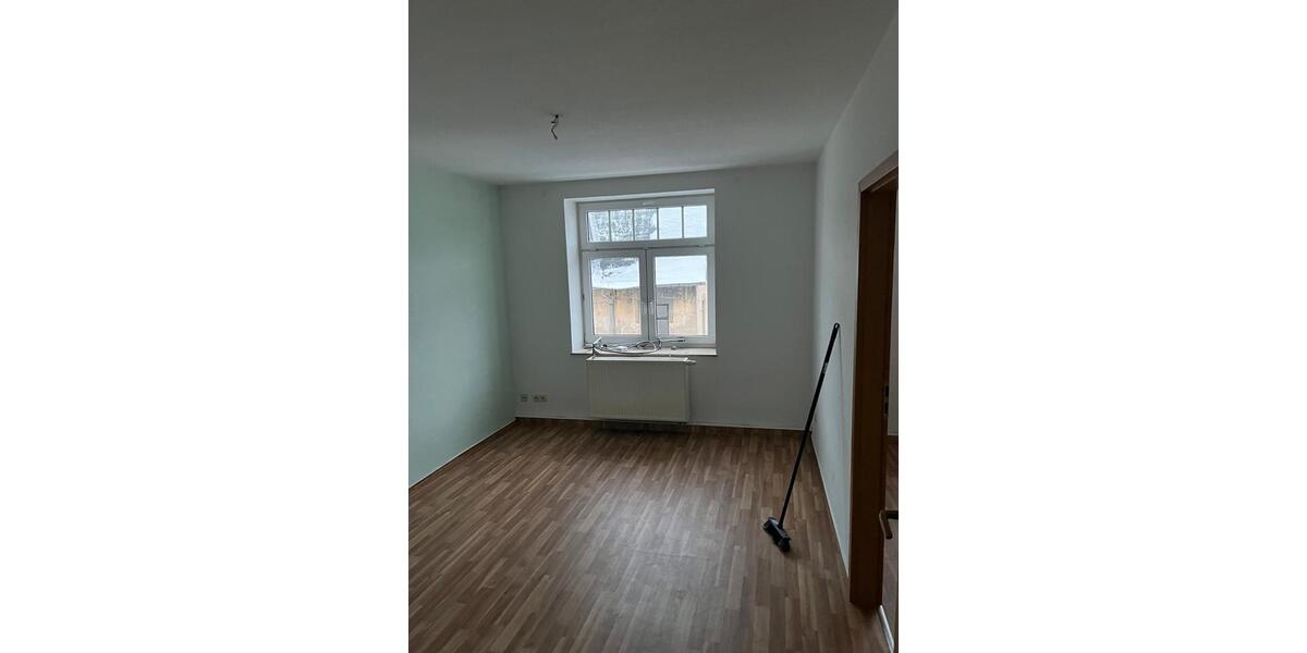 Etagenwohnung Ellefeld - 2 Zimmer, 40 m&sup2;, 230&euro; | Angebot:26194747