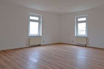 Wohnung Zwönitz - 3 Zimmer, 88 m&sup2;, 400&euro; | Angebot:22513664