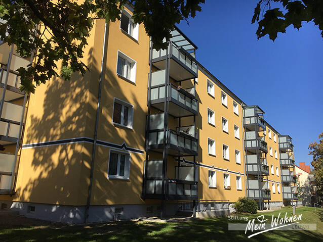 Helle 2-RaumWohnung mit großem Balkon - worauf warten Sie?
