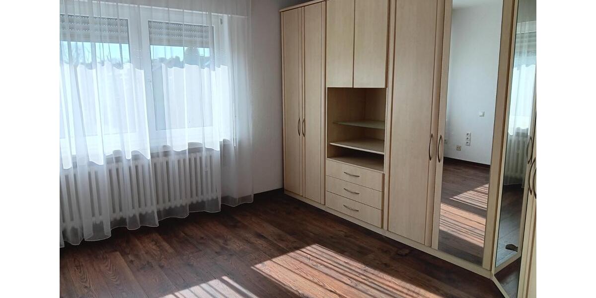 Etagenwohnung Bonn Auerberg - 3 Zimmer, 65 m&sup2;, 800&euro; | Angebot:25947671