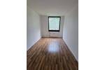 Familien-Zuhause in angenehmer Größe, 3 Zimmer mit Balkon, Laminat, Wannenbad, Gäste-WC, Aufzug
