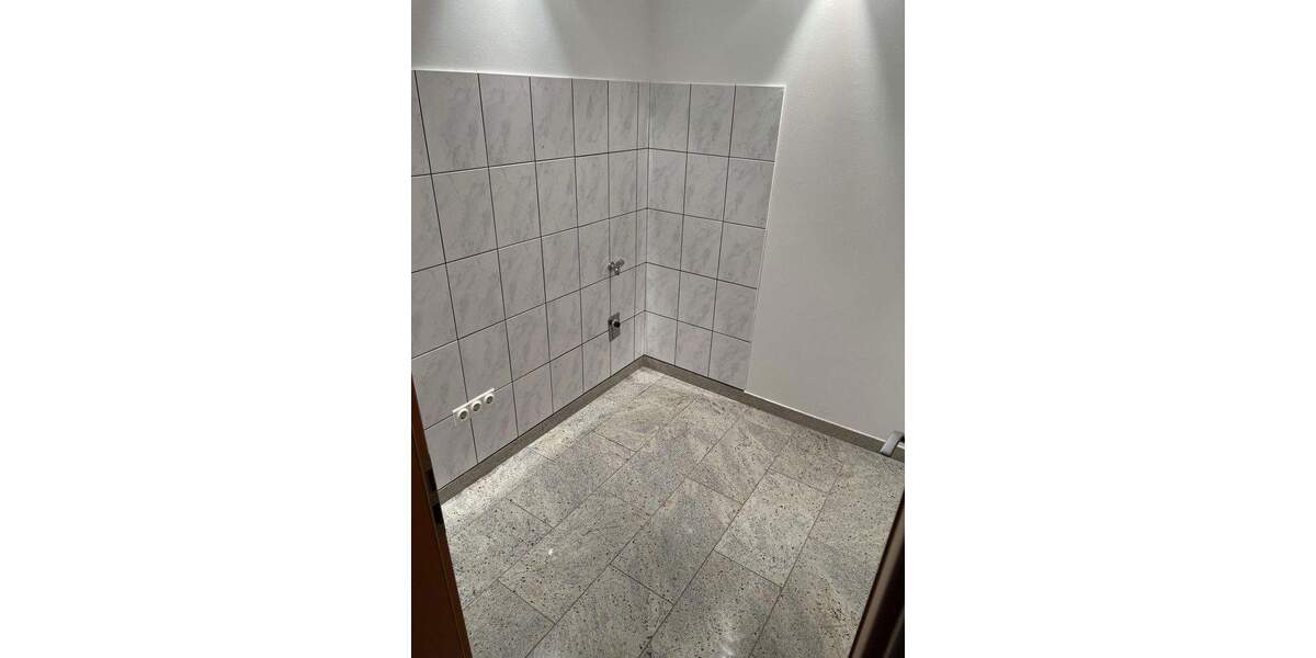 Etagenwohnung Köln Volkhoven/Weiler - 3 Zimmer, 83 m&sup2;, 1.350&euro; | Angebot:24916639