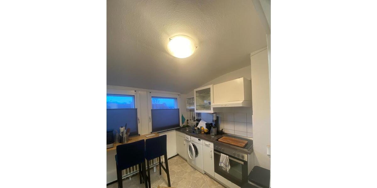 Dachgeschoßwohnung Kiel Wik - 2.5 Zimmer, 68 m&sup2;, 761&euro; | Angebot:25861240