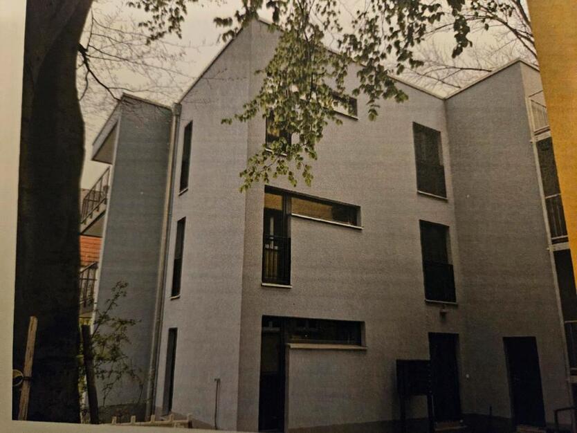 2 Zimmer Wohnung möbliert mit Garten zentral gelegen zimmer