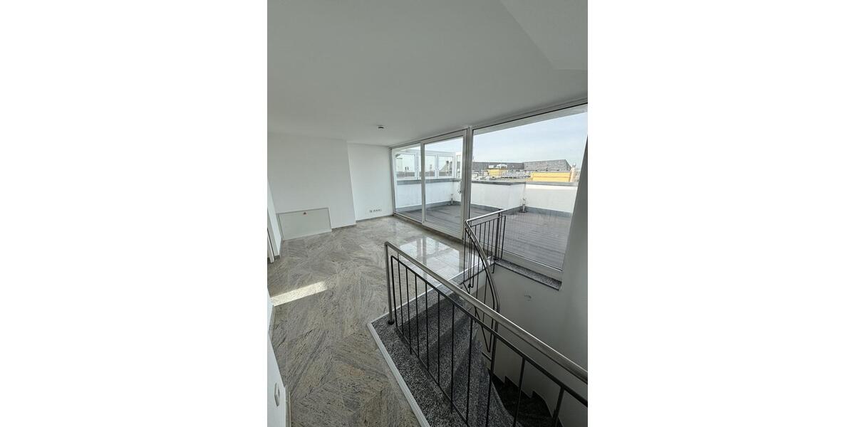 Einfamilienhaus Köln - 3.5 Zimmer, 123 m&sup2;, 2.000&euro; | Angebot:25084534