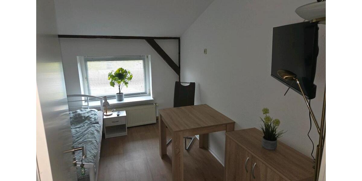 Wohnen auf Zeit Rostock - 10 Zimmer, 150 m&sup2;, 23&euro; | Angebot:26355742