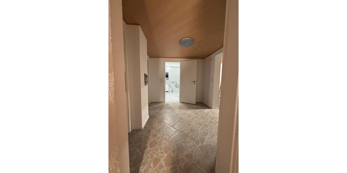 Dachgeschoßwohnung Frankenberg (Eder) - 3 Zimmer, 65 m&sup2;, 600&euro; | Angebot:25049887