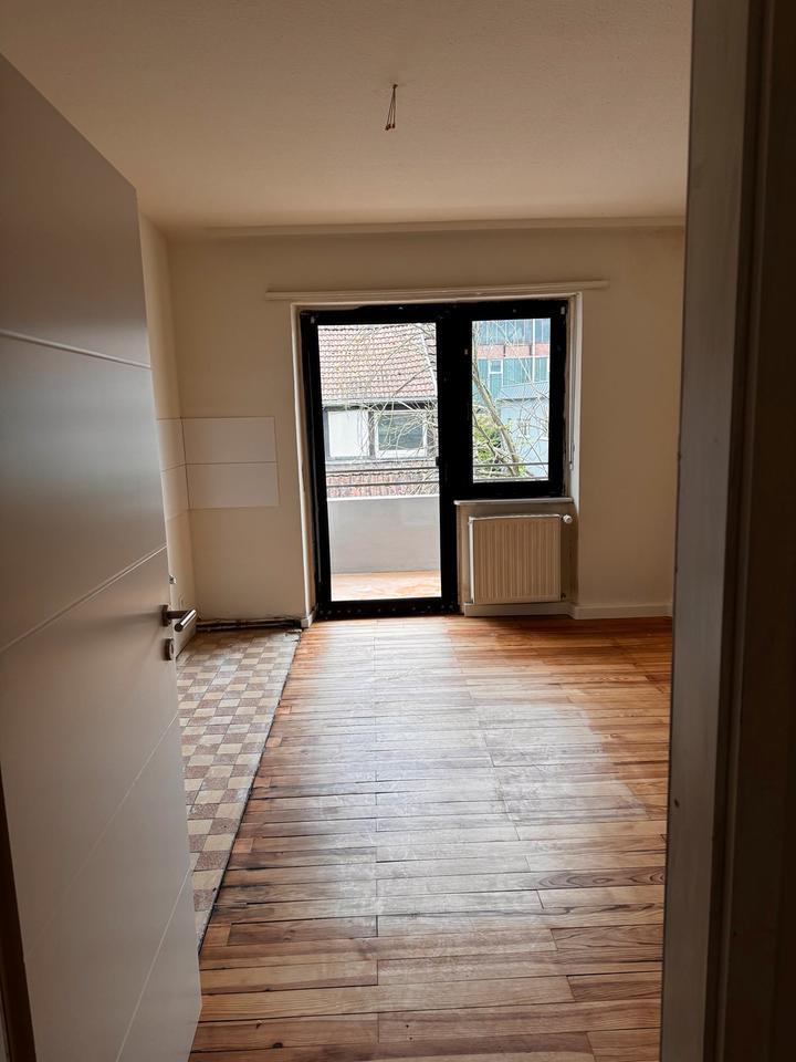 75qm 2ZKB Wohnung Saarbrücken zentral mit Balkon zimmer
