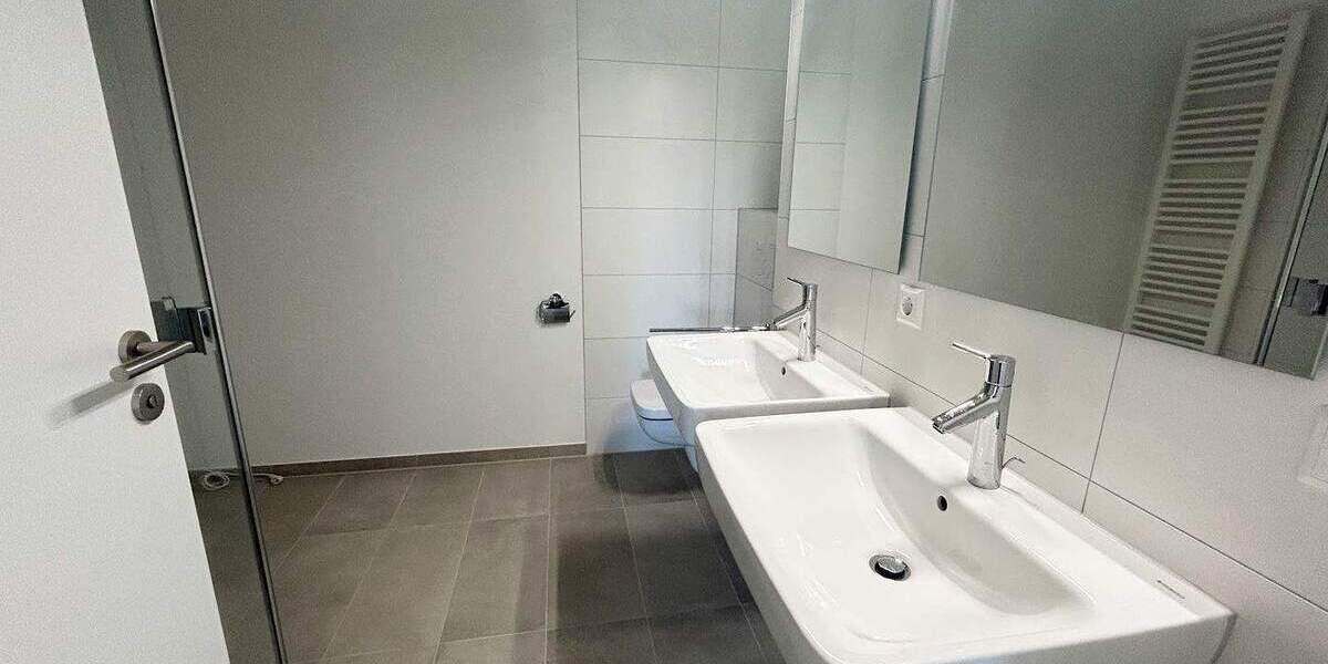 Etagenwohnung Stuttgart Untertürkheim - 3 Zimmer, 89 m&sup2;, 1.590&euro; | Angebot:23059545