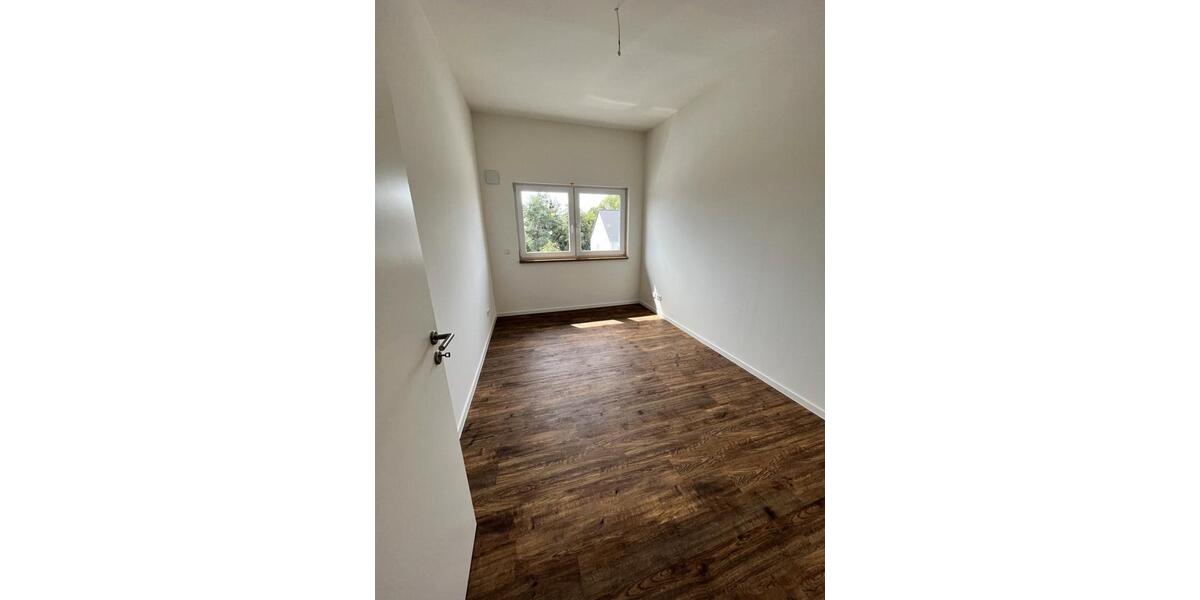 Etagenwohnung Nauen - 4 Zimmer, 90 m&sup2;, 1.330&euro; | Angebot:26646412