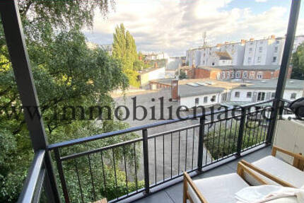 Ottensen -Zw. Fabrik und Zeisehallen- Top modernsierte Altbau-Wohnung mit Balkon, Stuck, Holzdielen