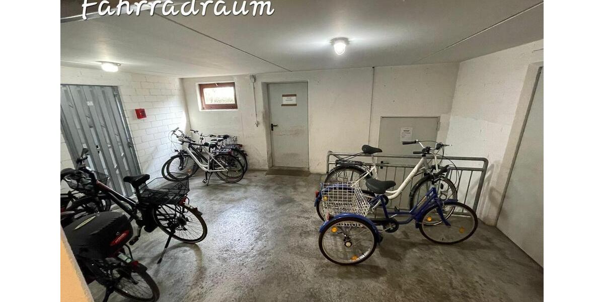 Dachgeschoßwohnung Süßen - 3 Zimmer, 84 m&sup2;, 820&euro; | Angebot:26226747