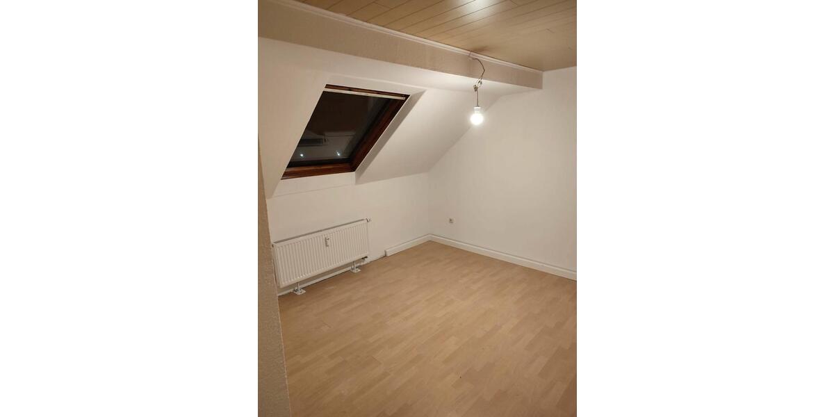 3 Zimmer Dachgeschoss Wohnung in Essen Frillendorf 3 zimmer