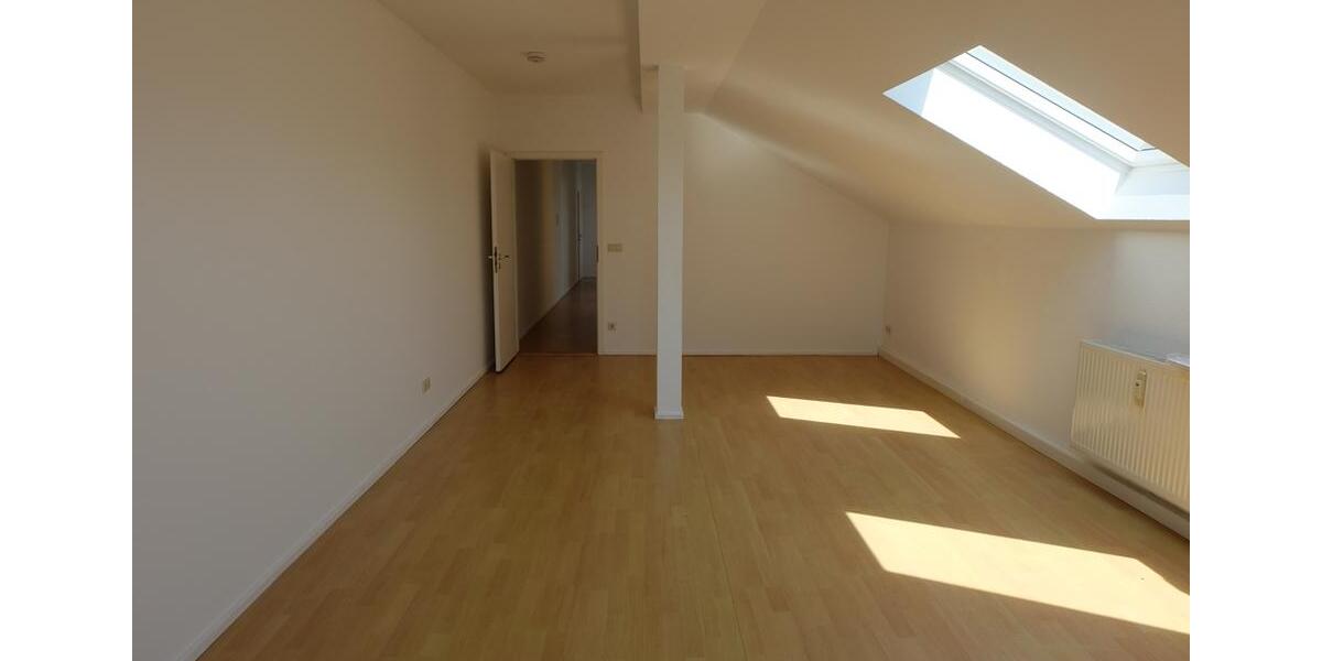 Dachgeschoßwohnung Eilenburg - 2 Zimmer, 60 m&sup2;, 390&euro; | Angebot:26181878