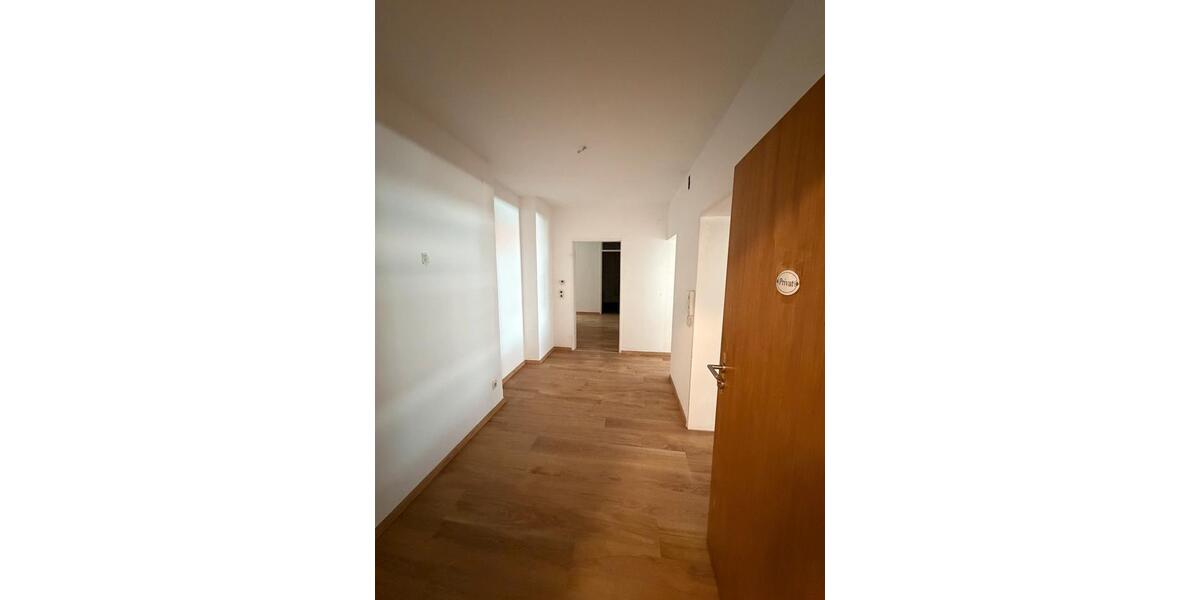 Etagenwohnung Roding - 3 Zimmer, 110 m&sup2;, 1.050&euro; | Angebot:26699665