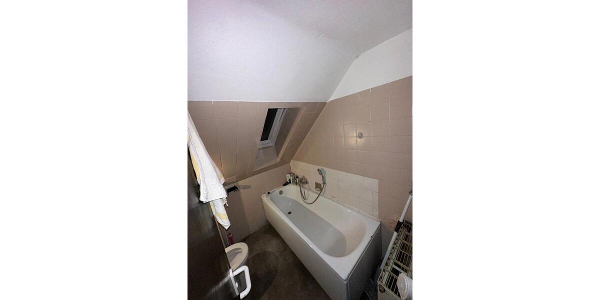 Dachgeschoßwohnung Duisburg Angerhausen - 3 Zimmer, 60 m&sup2;, 570&euro; | Angebot:25131180