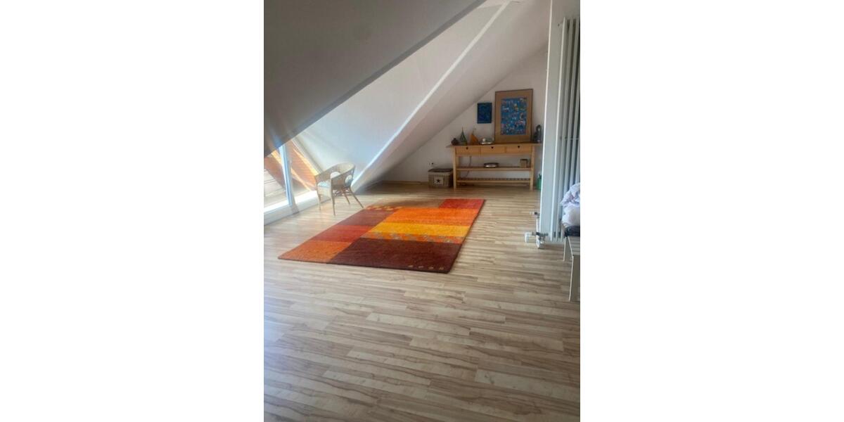 Schönes, großes Zimmer in Haus zu vermieten 1 zimmer