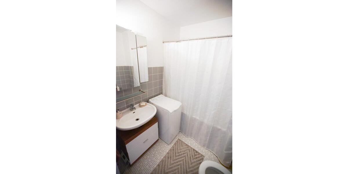 Wohnen auf Zeit Düsseldorf Lörick - 2 Zimmer, 25 m&sup2;, 700&euro; | Angebot:24951684