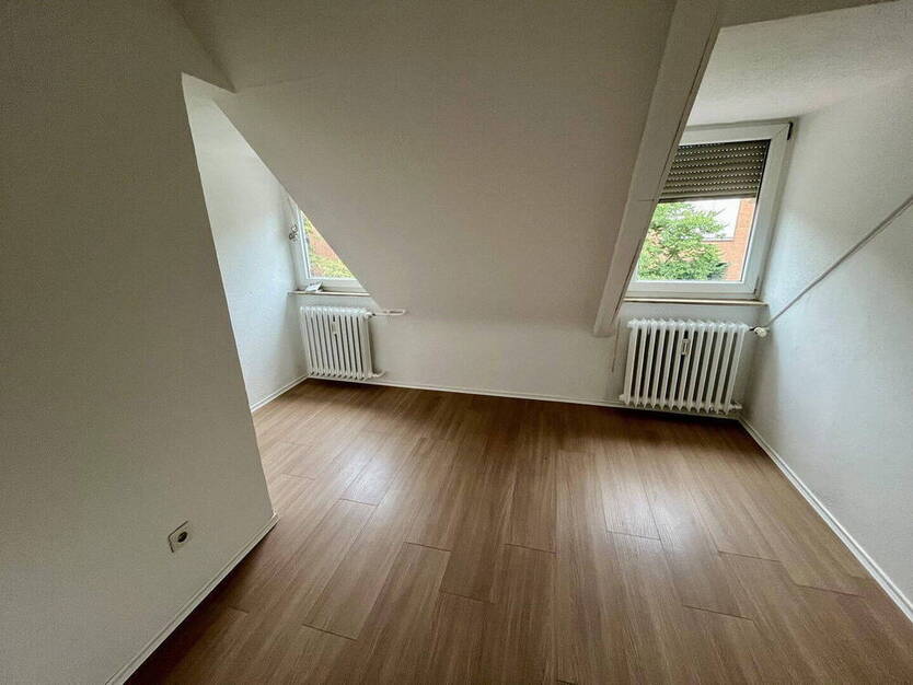++ Top-Lage - 2min zum Bahnhof Feuerbach - 100m² Wohnung - Ideal für 5er WG oder Familie