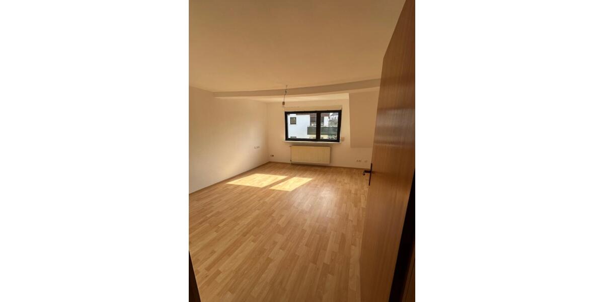 Einfamilienhaus Bad Camberg - 6 Zimmer, 130 m&sup2;, 1.100&euro; | Angebot:25872764