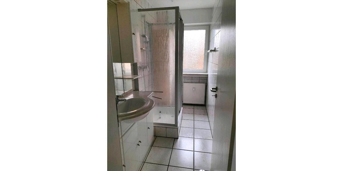 Etagenwohnung Paderborn Neuenbeken - 5 Zimmer, 100 m&sup2;, 900&euro; | Angebot:25994216