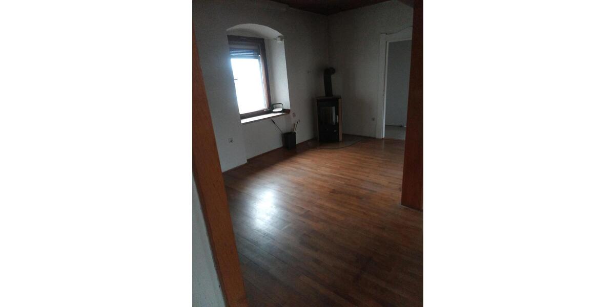 Ruhige Wohnung 95632 Wunsiedel Breitenbrunn grosser Balkon 4 zimmer